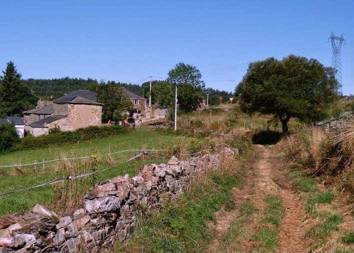 Calzada en Fonfría del Camino
