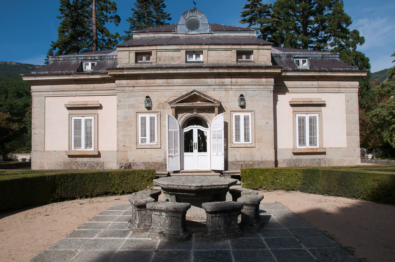 Pabellón de caza construido por Juan de Villanueva entre 1771-73.