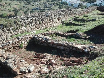 Poblado fortificado visigodo de Puig Rom, fechado según el material arqueológico en el siglo VII.
