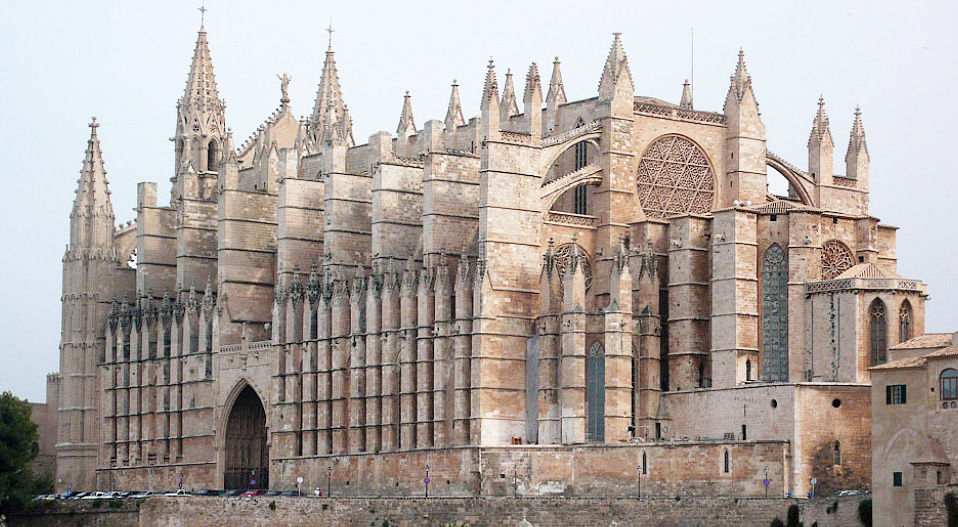 Templo construido en el siglo XIV y consagrado en el XVII.