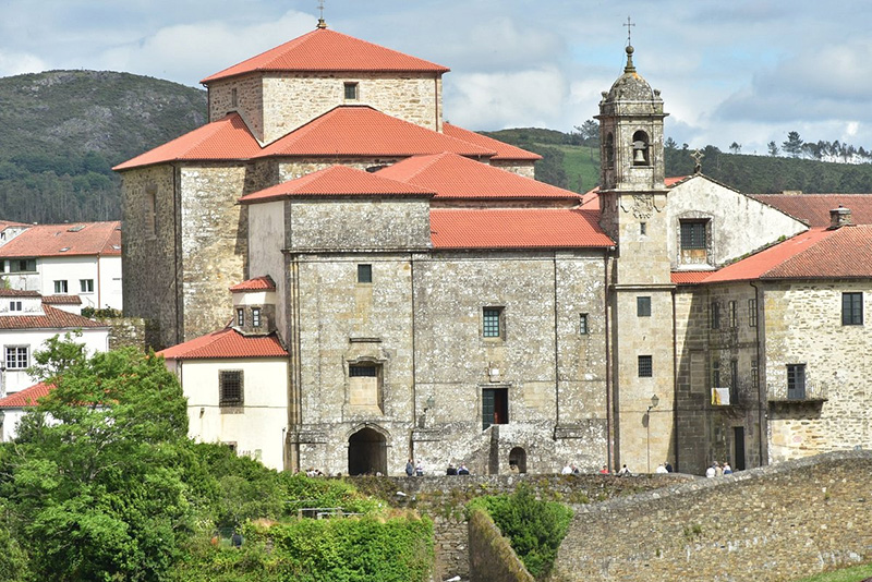 Construcción del siglo XIV, fue reedificado en el XVIII.
