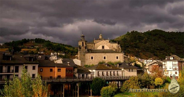 Hospital de Santiago en Villafranca del Bierzo, León