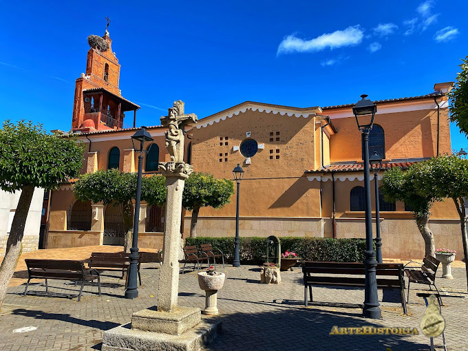 Iglesia de San Martín de Tours en S. Martín del Camino, León
