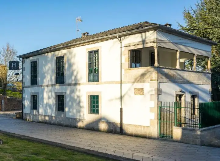 Pazo de los Pimenteles o de los Bebetoros en Portomarín, Lugo
