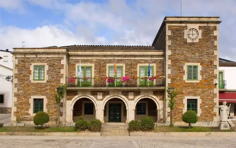 Pazo del Conde de la Maza en Portomarín, Lugo