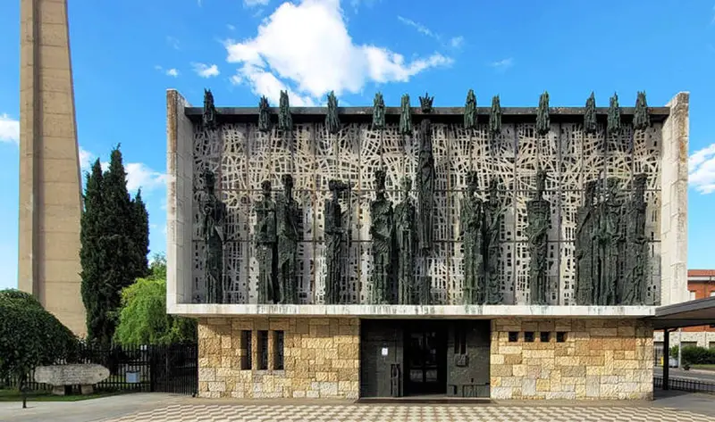 Santuario de la Virgen del Camino en León